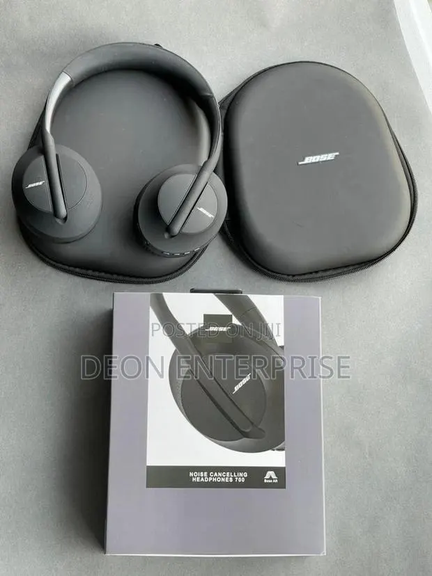 Bose 700 Headphones · Photo 1