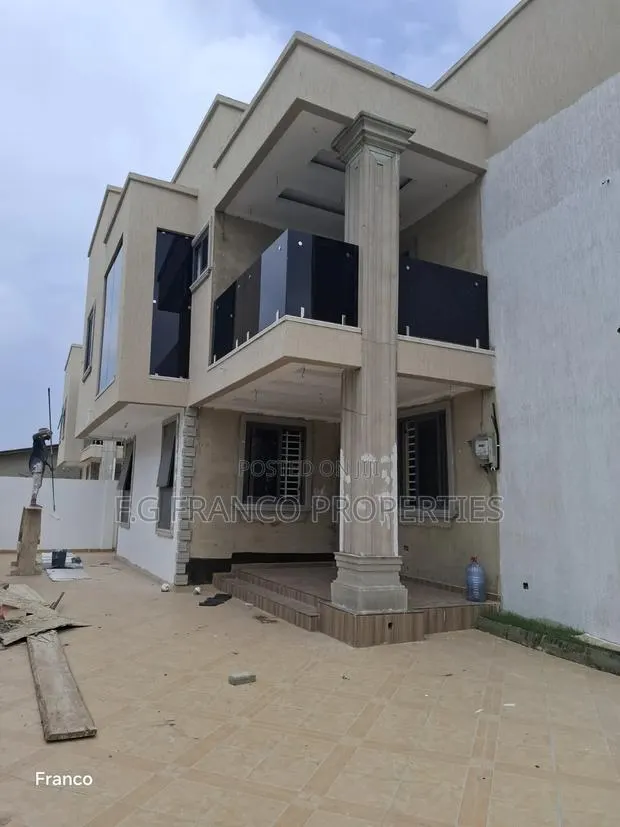 3bdrm House in Kg Franco Properties, Baatsona Total for sale · Photo 1