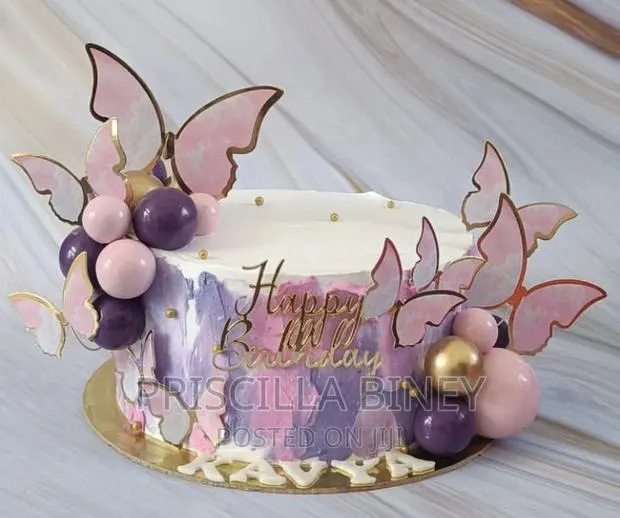 Customize Red Velvet Cake · Photo 1