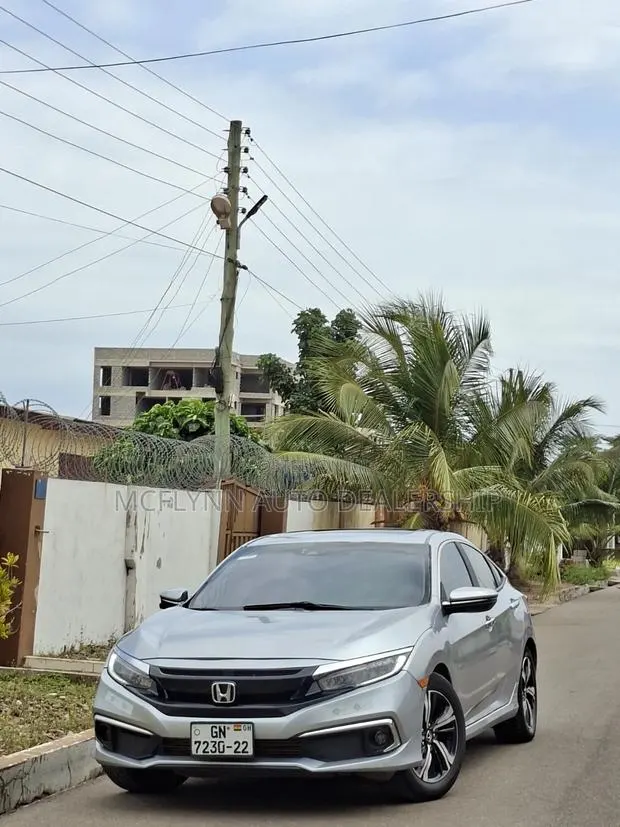 Honda Civic Touring 4dr Sedan (1.5L 4cyl) 2017 Gray · Photo 1