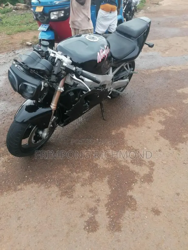 Kawasaki Z750 2002 Black