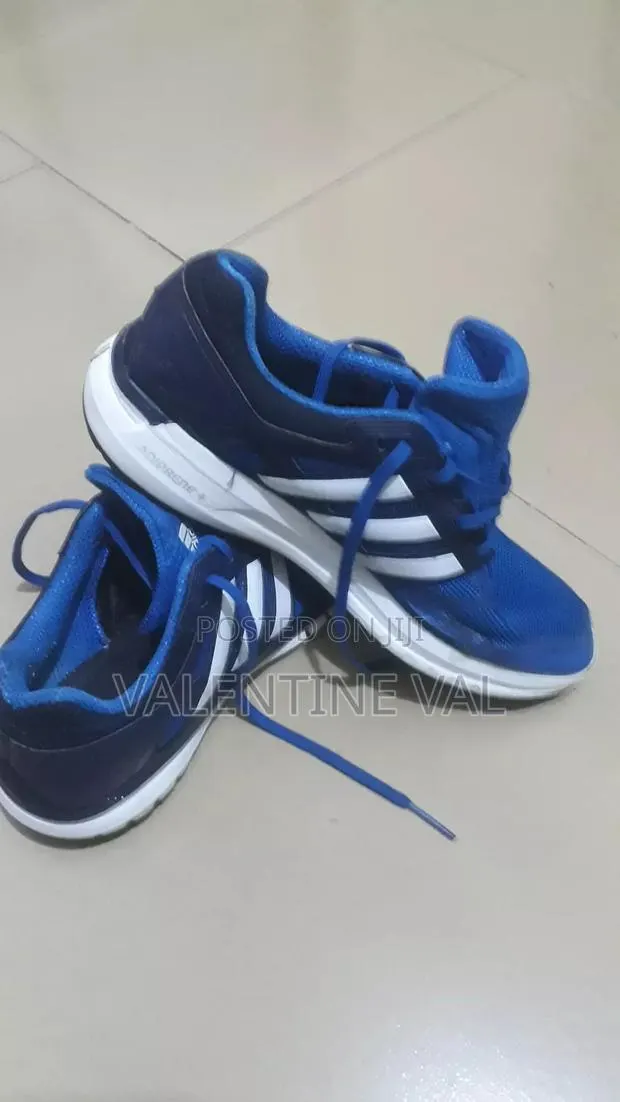 Adidas Size 42 Blue for Your Sports · Photo 1