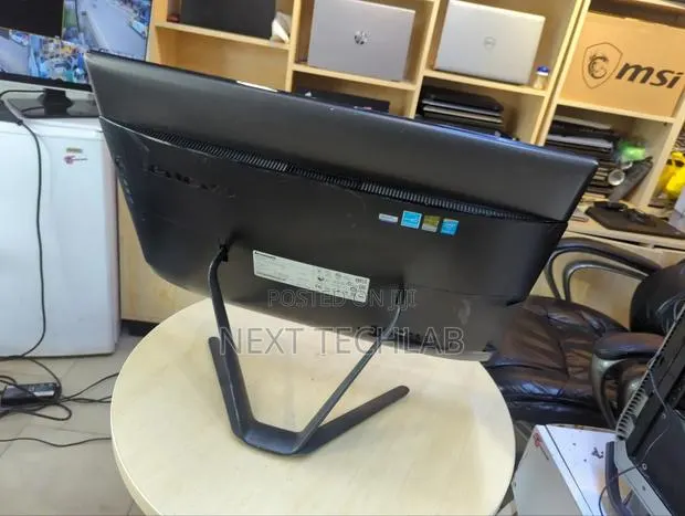 Desktop Computer Lenovo 8GB Intel Core I5 SSHD (Hybrid) 500GB · Photo 1