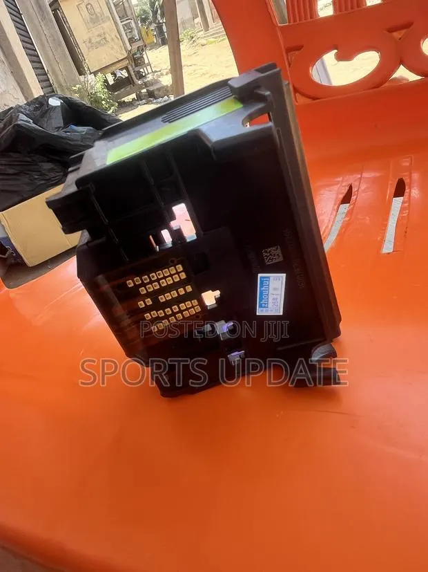 HP Officejet 6500a Plus Head and Cartridge · Photo 1