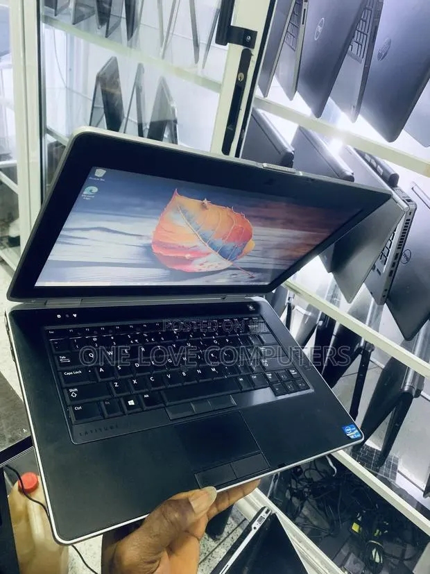 Laptop Dell Latitude E6430 8GB Intel Core i5 HDD 250GB · Photo 1