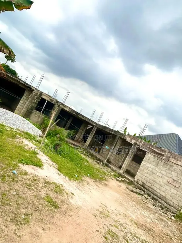 9bdrm House in Asokore Mampong, Kumasi Metropolitan for Sale · Photo 1