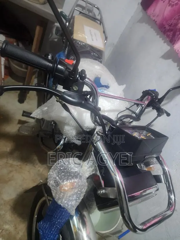 New Captain CP150-10 2026 Red · Photo 1