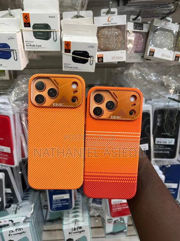 Carbon Fiber iPhone Case for 17 Pro Max · Photo 1