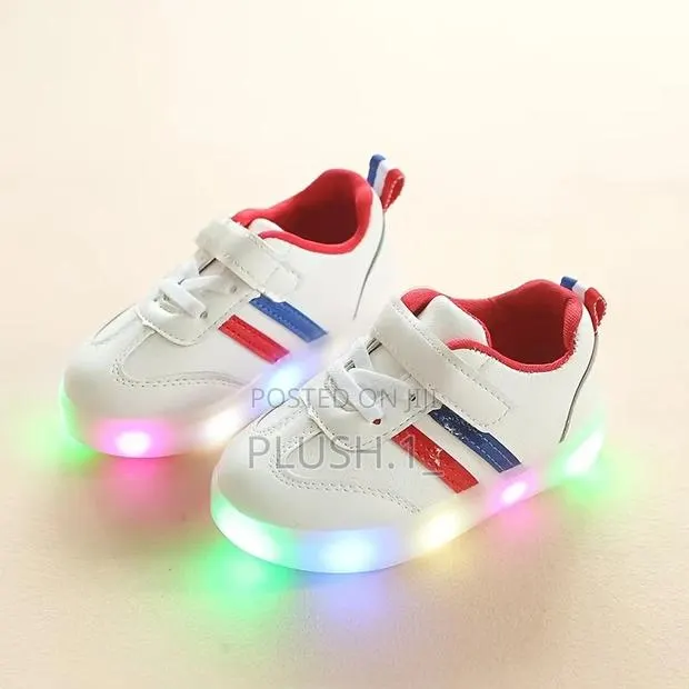 Unisex Sneakers · Photo 1