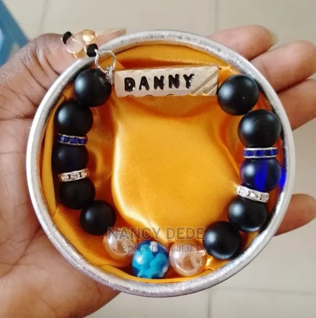 Customized Bracelet · Photo 1