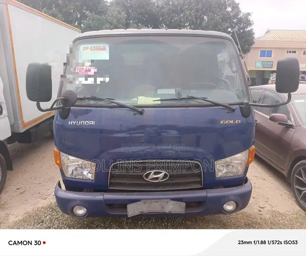 Hyundai Mighty 2012 Blue · Photo 2