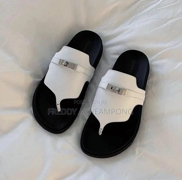 Quality Ladies Hermes Slippers · Photo 1