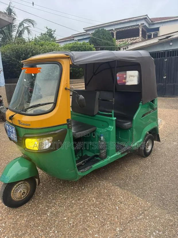 TVS King Cargo 2025 Gold · Photo 1