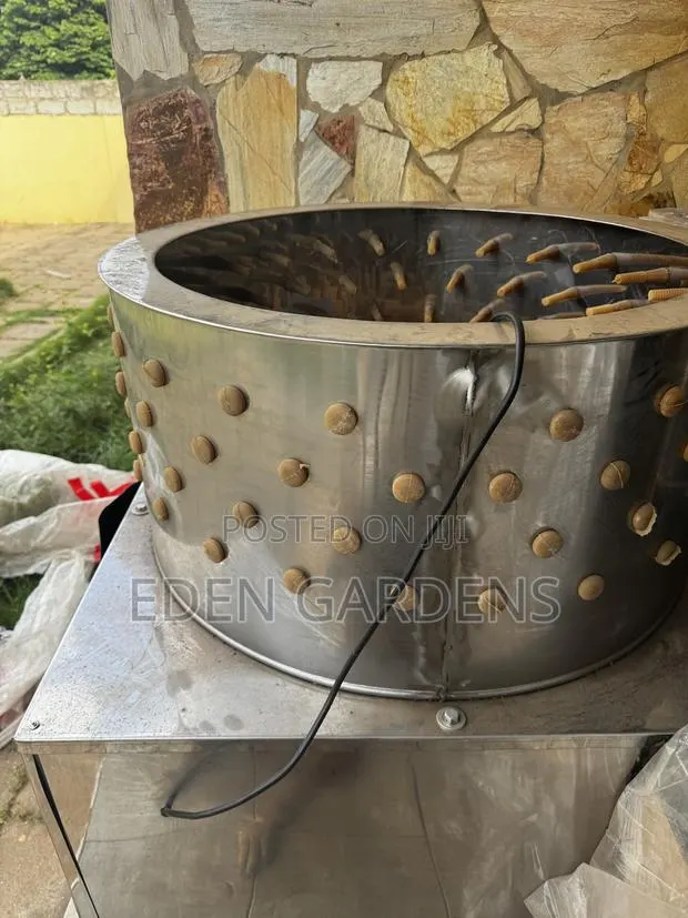 Chicken Defeathering Machine · Photo 1