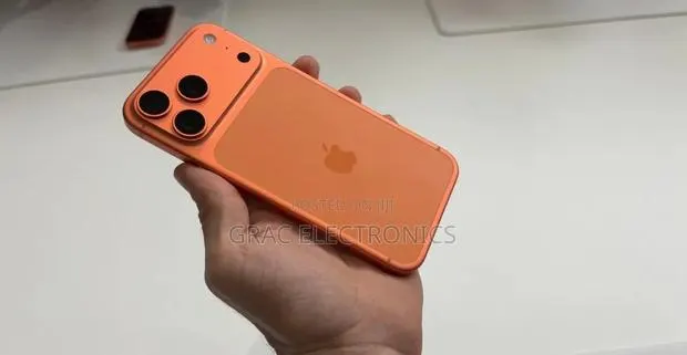 New Apple iPhone 17 Pro Max 1 TB Orange · Photo 2