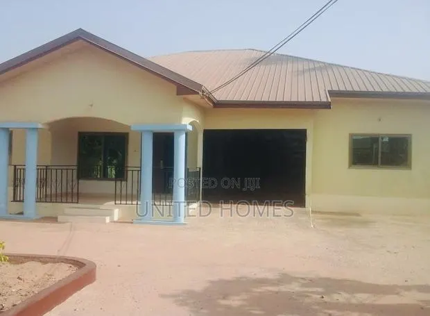 5bdrm House in West Hills Mall Area for rent · Photo 1