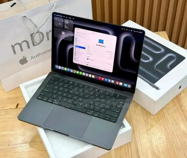 New Laptop Apple MacBook Air 2026 M5 32GB Apple M5 SSD 1T · Photo 1