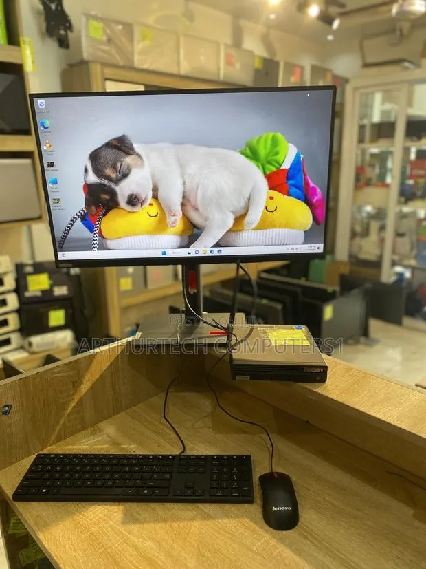 New Lenovo ThinkCentre M700 16GB Intel Core i5 SSD 256GB · Photo 1
