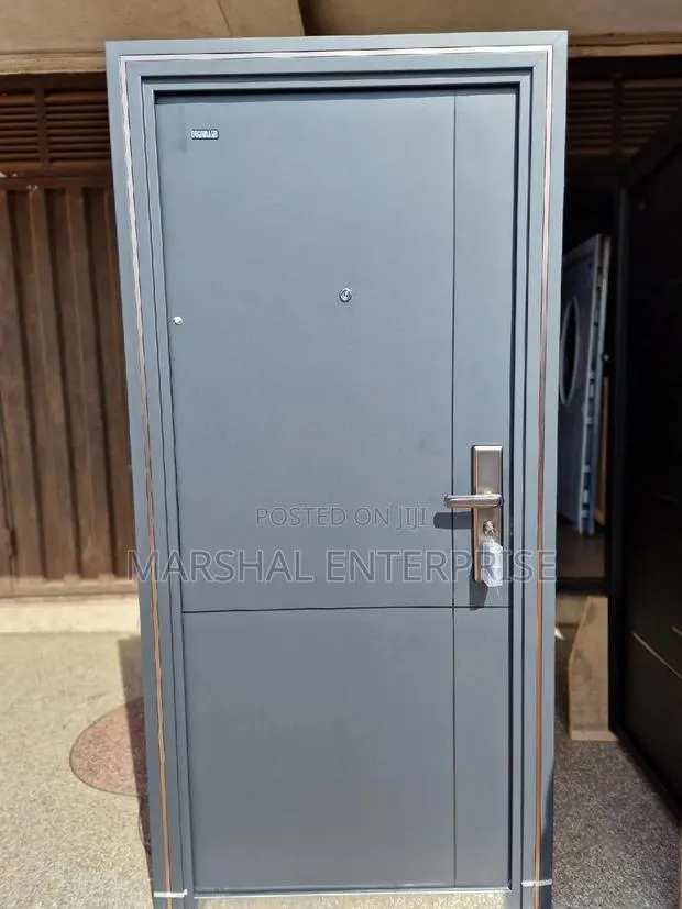 Antitrust Door · Photo 1
