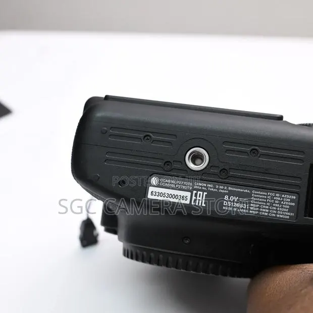 Canon EOS 6D Mark II // 8-Months Warranty · Photo 4