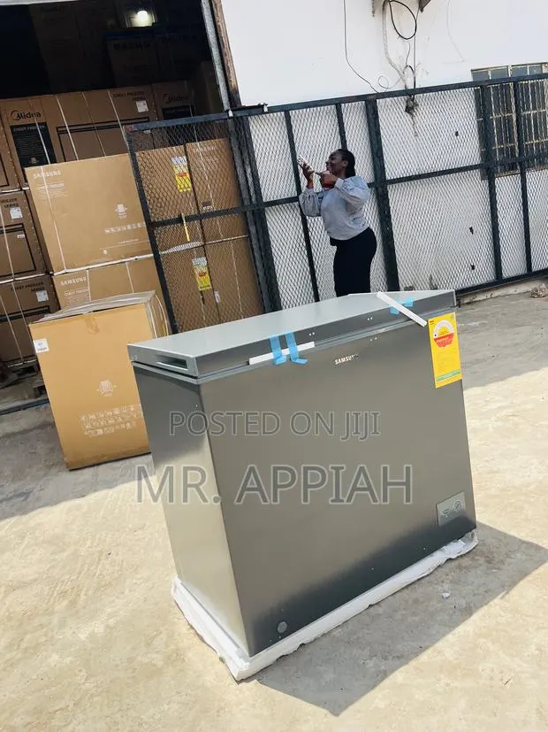 Fresh in Box Samsung Single Door Electric Chest Freezer(198l) · Photo 1