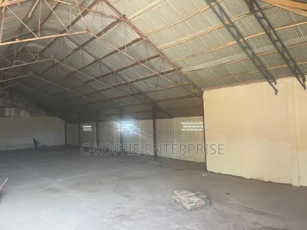 Avantageous 1,200 SQM at CIRCLE 4 RENT · Photo 1