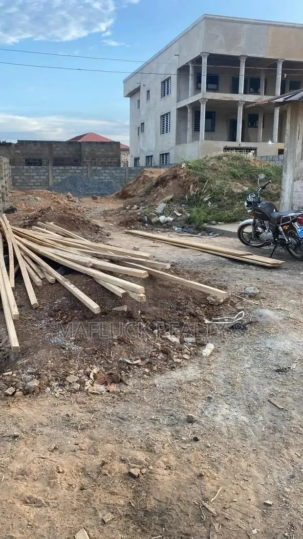 Half Plot at Lakeside · Photo 1
