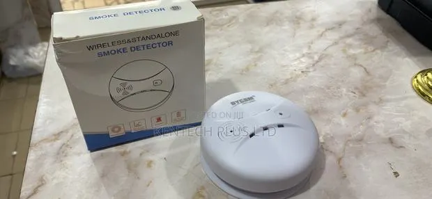 Wireless Smoke Detector · Photo 1