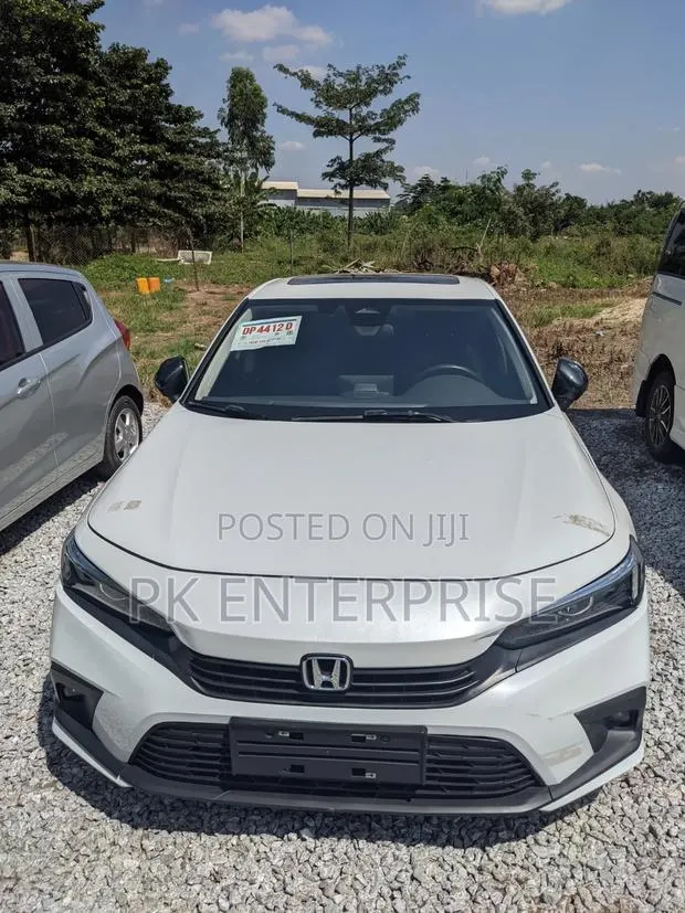 Honda Civic 2024 White · Photo 1