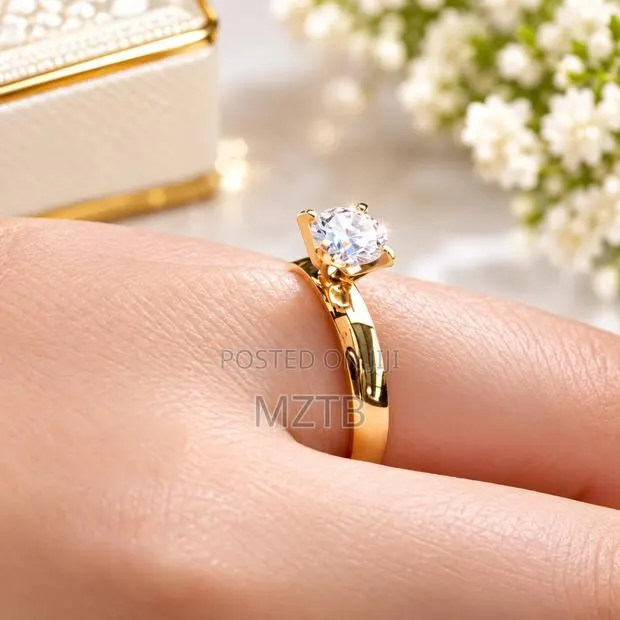 Non-Fade Zircon Promise/Wedding Ring - Gold · Photo 1