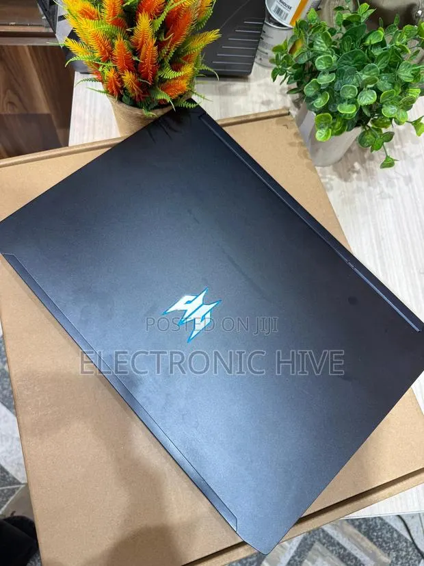 Laptop Acer Predator Triton 300 32GB Intel Core I7 SSD 512GB · Photo 1
