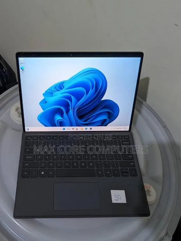 Laptop Dell Latitude 7320 16GB Intel Core i7 SSD 512GB · Photo 1