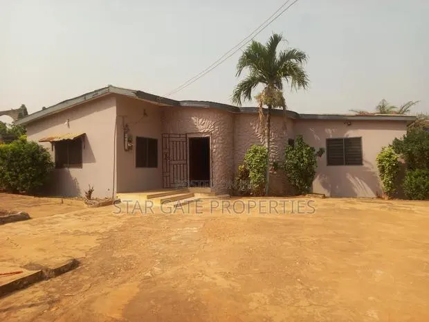 4bdrm House in Santasi Nkoransa, Kumasi Metropolitan for sale · Photo 1