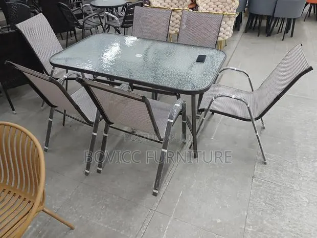 Quality OUT DOOR Table and Chairs