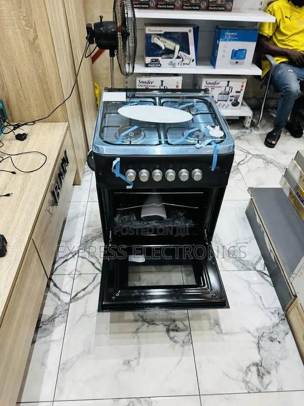 4b 60/60 Gas Cooker Oven · Photo 1