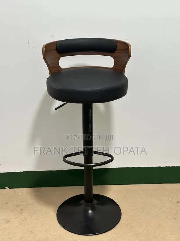 Bar Stool Wooden Handle Swivel · Photo 1