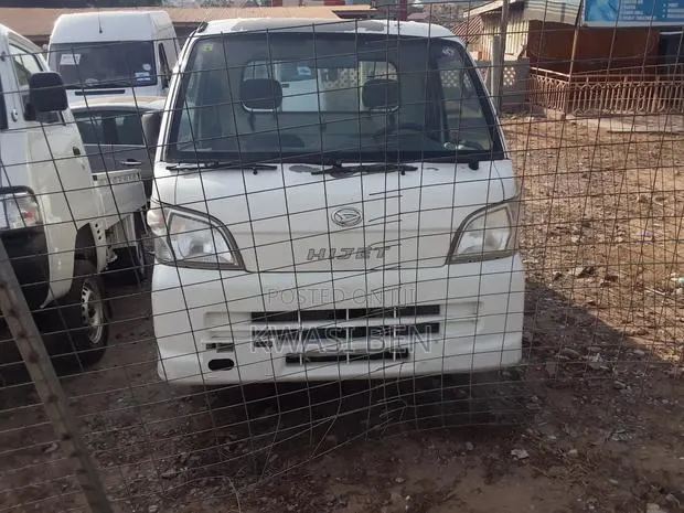 Hijet Mini Truck · Photo 1