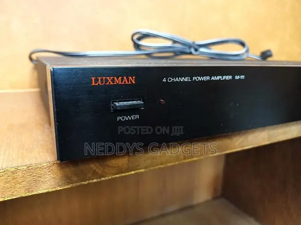 Luxman M-111 4-Channel Power Amplifier · Photo 1