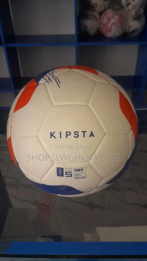 Kipsta Footballs · Photo 1