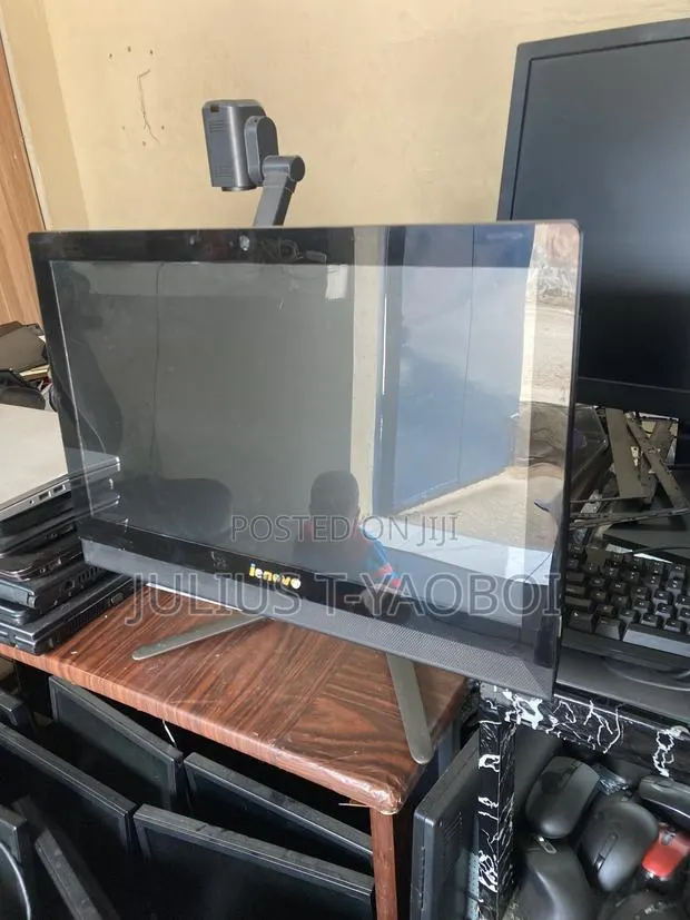 Desktop Computer Lenovo 8GB AMD A6 SSD 256GB · Photo 1