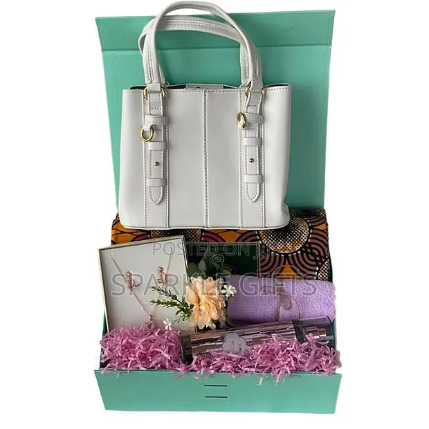 Elegant Gift Box to Make Her Birthday, Valentine Extra Awesome · Photo 1