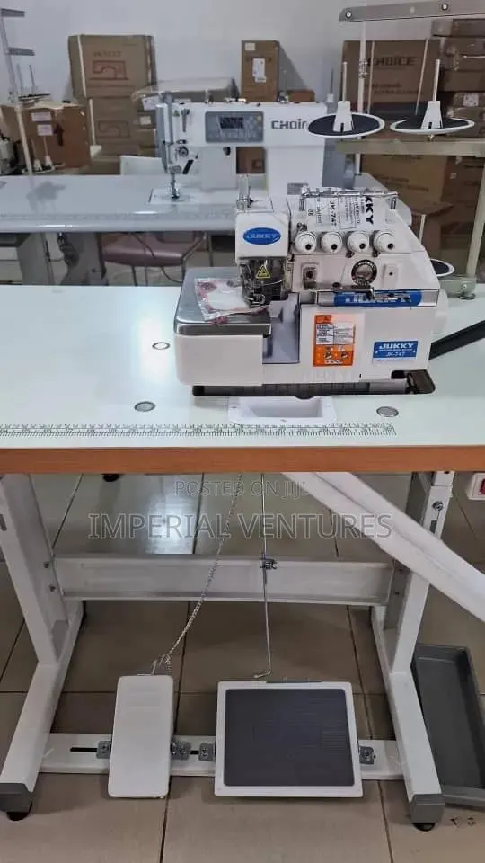 Jukky Industrial Knitting Machine · Photo 1