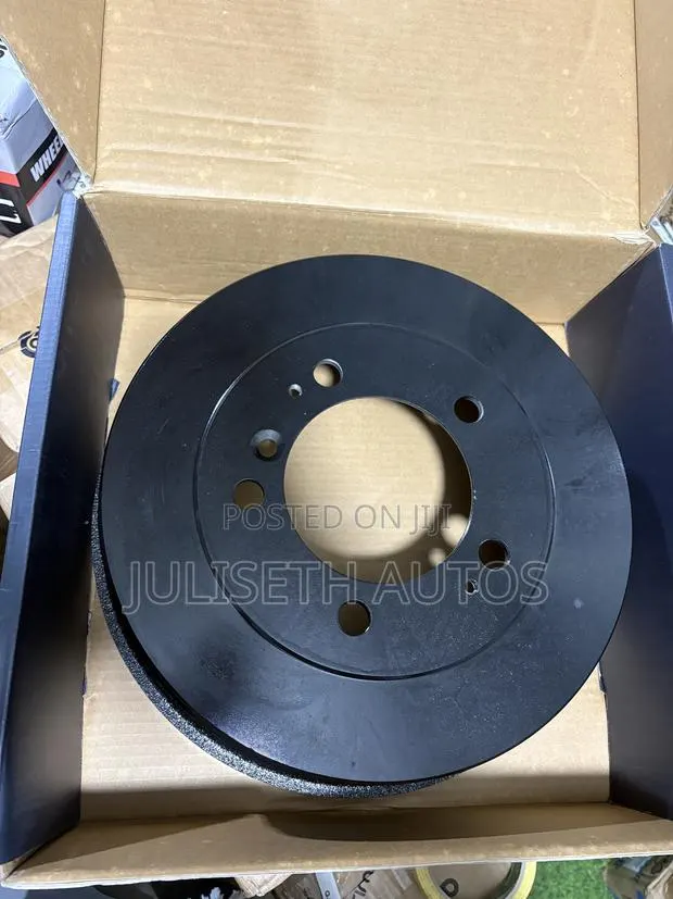 Toyota Land Cruiser 100 Wheel Drum · Photo 1