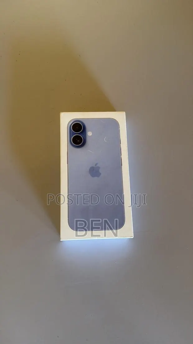 New Apple iPhone 17 256 GB Blue · Photo 1