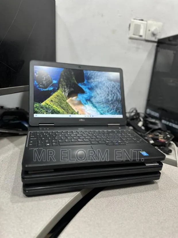 Laptop Dell Latitude e5540 8GB Intel Core i7 SSD 500GB · Photo 1