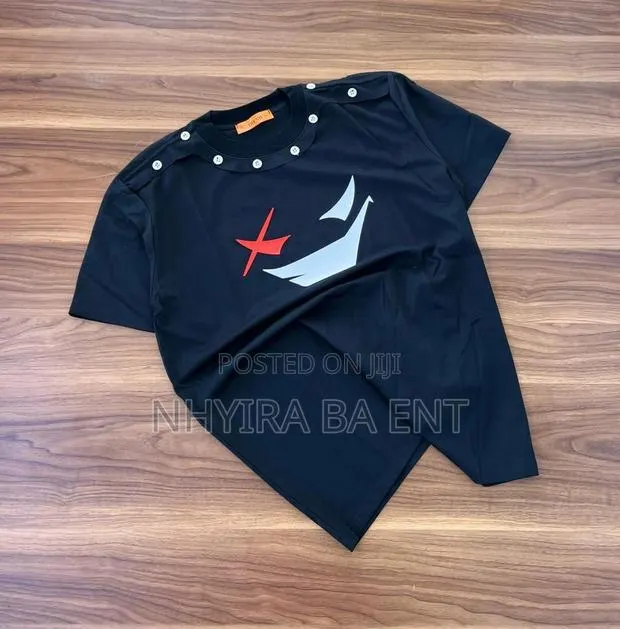 Designer Lacoste Available in Stock · Photo 1