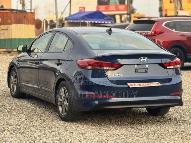 Hyundai Elantra 2018 Blue · Photo 1