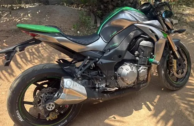 Kawasaki 2022 Green · Photo 1
