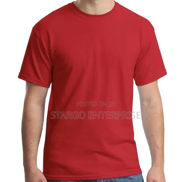 Red Gildan T-Shirt From Usa · Photo 1