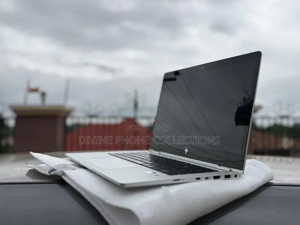 Laptop HP EliteBook x360 1030 G2 8GB Intel Core i5 SSD 256GB · Photo 1